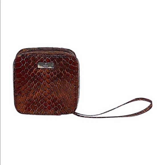 Authentic Gucci Tom Ford Rare Python Mini Vanity Case w/ Wrist Strap - Picture 2 of 12